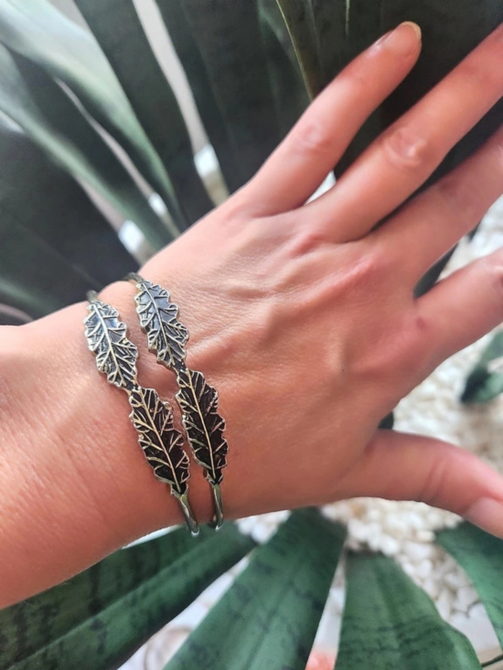 W Leaf Bracelet in Black & Silver Like New